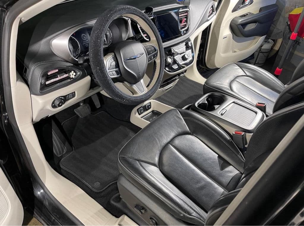3 Row Vehicles Only (Deep Interior Detail) 1